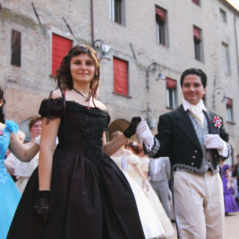 http://www.societadidanzaferrara.it/images/eventlist/events/img_1604_1314436221.jpg